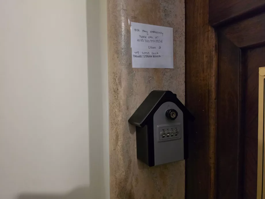 Raktų dėžutė (registracijai ne registratūros darbo valandomis)