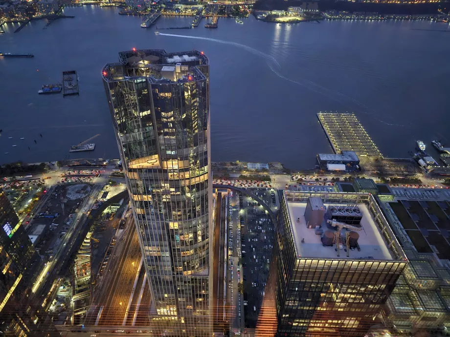 Vaizdas iš vidinės apžvalgos aikštelės "The Edge"