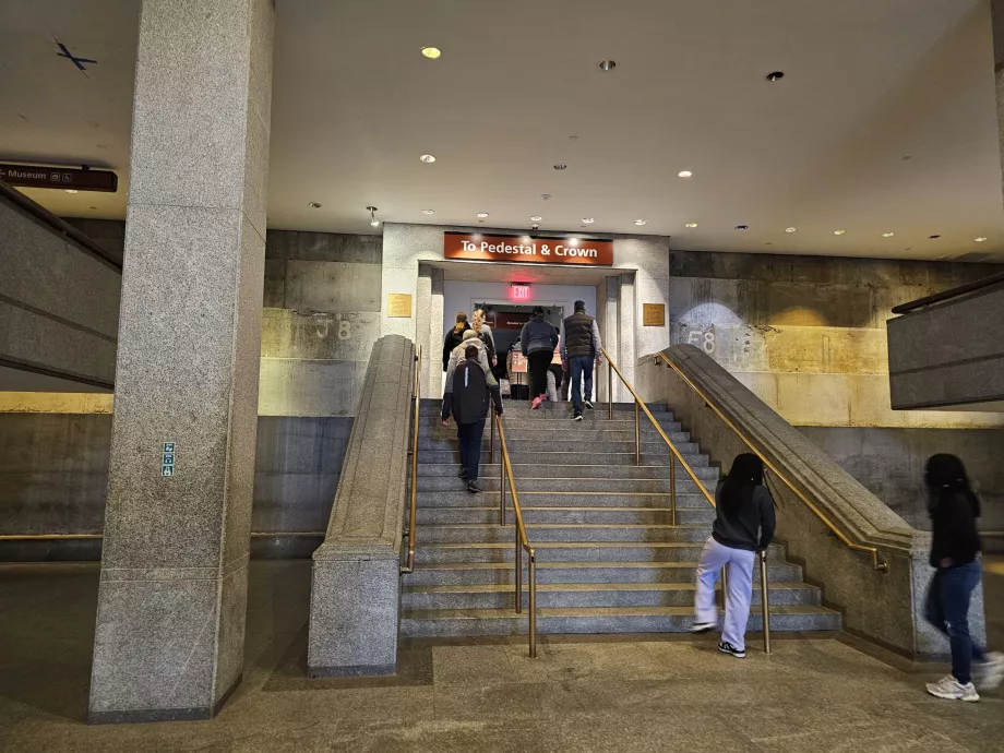 Įėjimas į pjedestalą