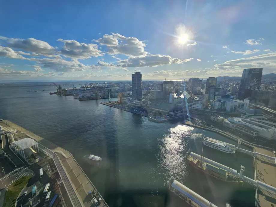 Vaizdas iš Kobės uosto bokšto