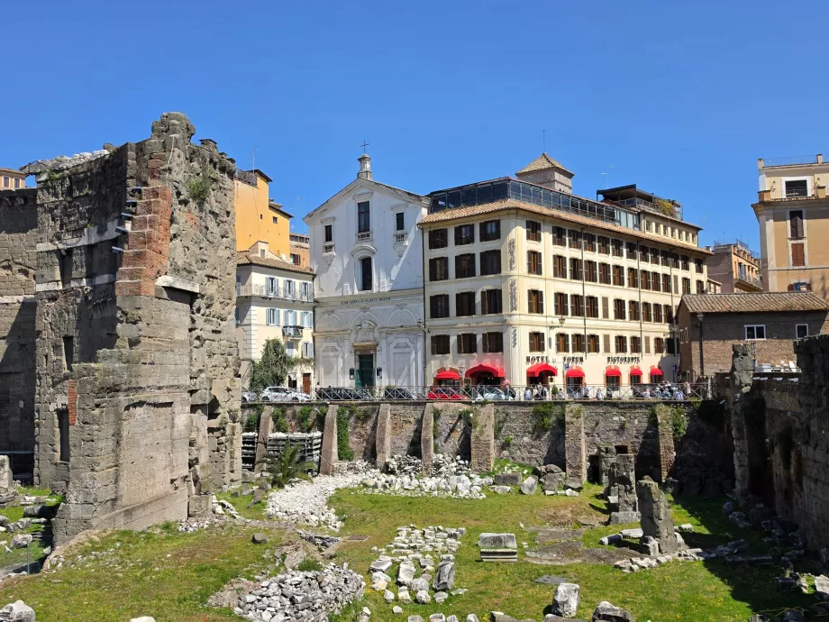 Viešbučio "Forum Hotel" pastatas