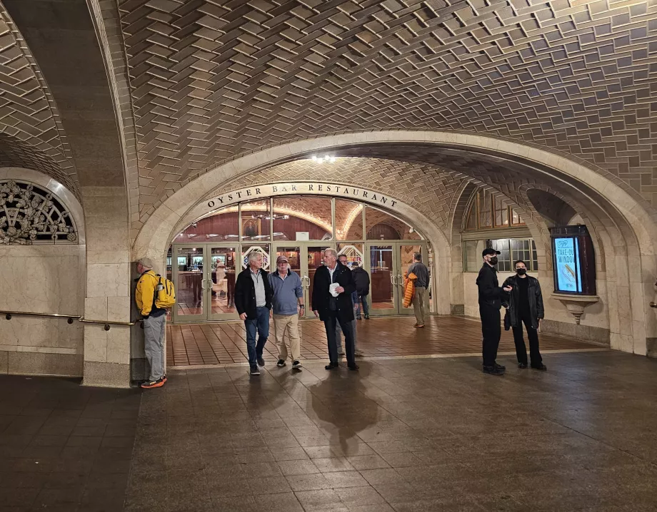"Grand Central", "Whispering Gallery
