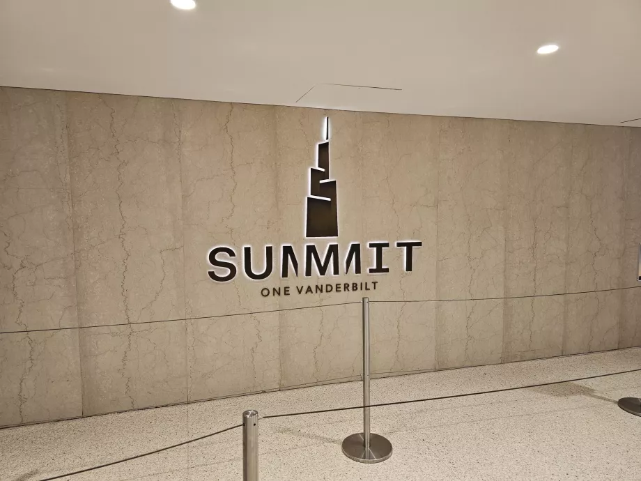 "Summit One Vanderbilt", vidinis įėjimas