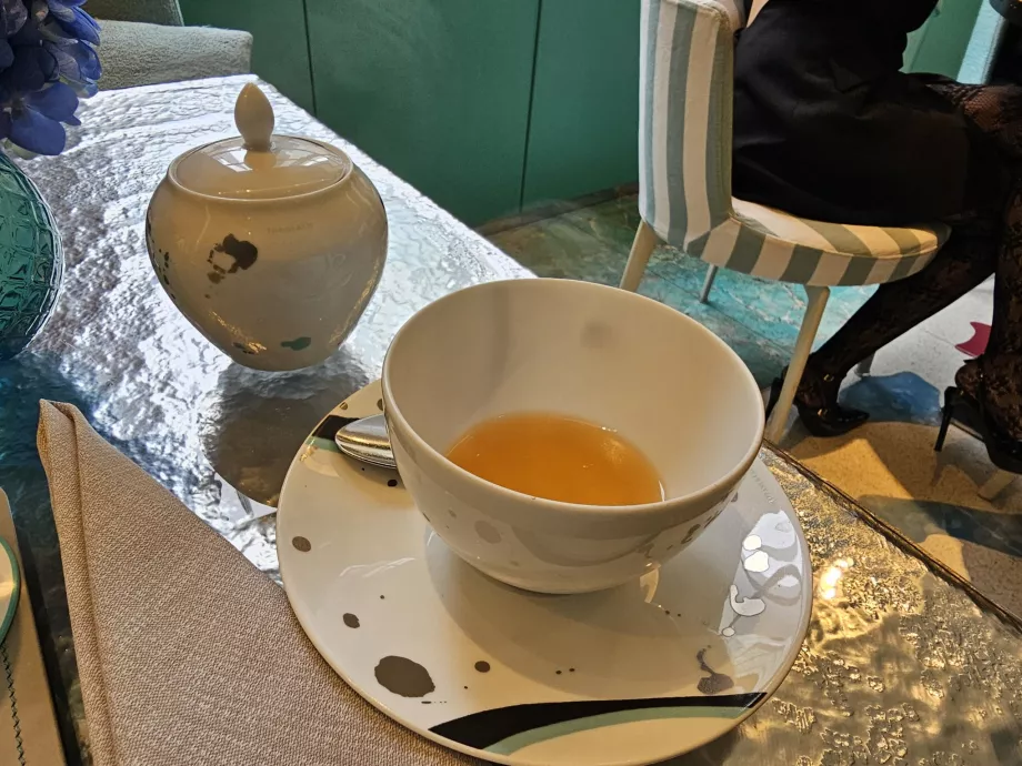 Mėlyna dėžutė, arbata