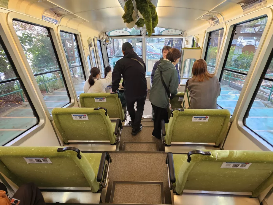 Majų keltuvo interjeras