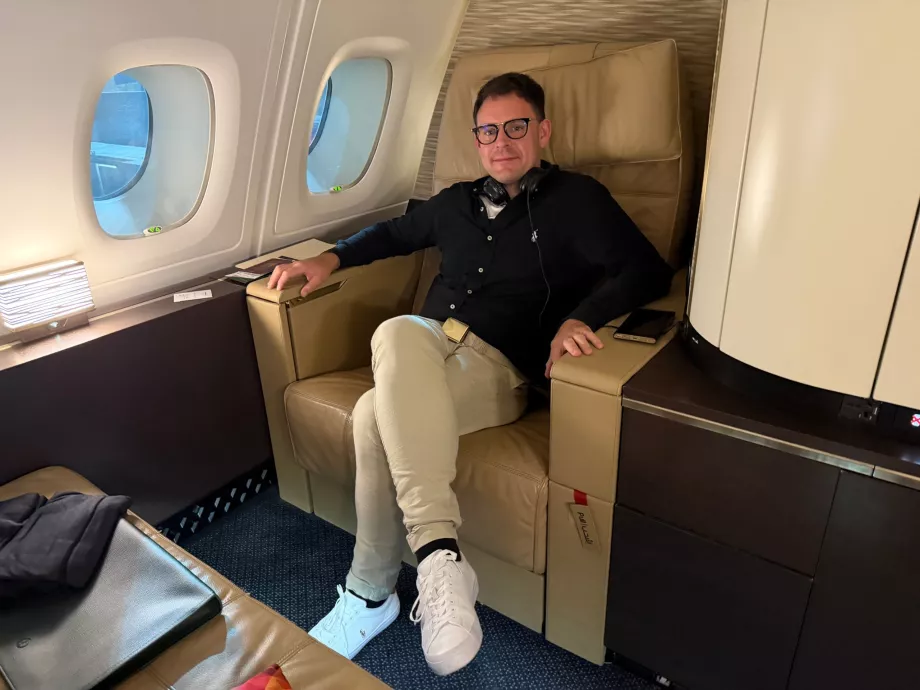 Aš „Etihad Airways“ pirmosios klasės salone