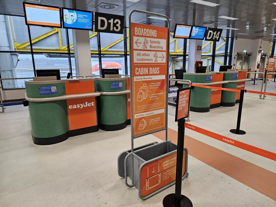 Šablonas, didesnis rankinis bagažas