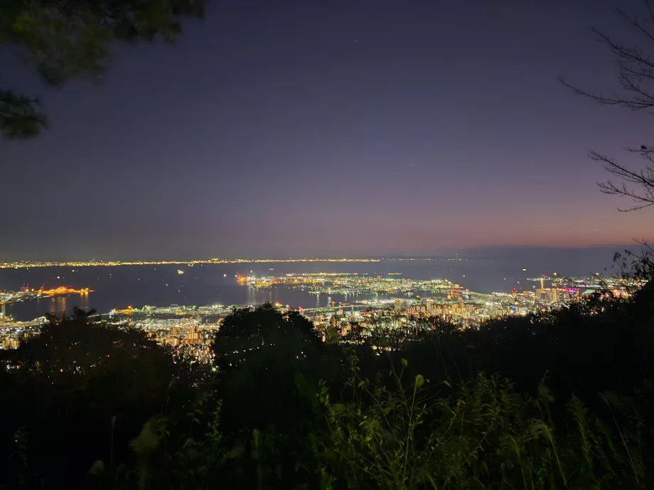 Vaizdas iš Maya keltuvo viršutinės stoties