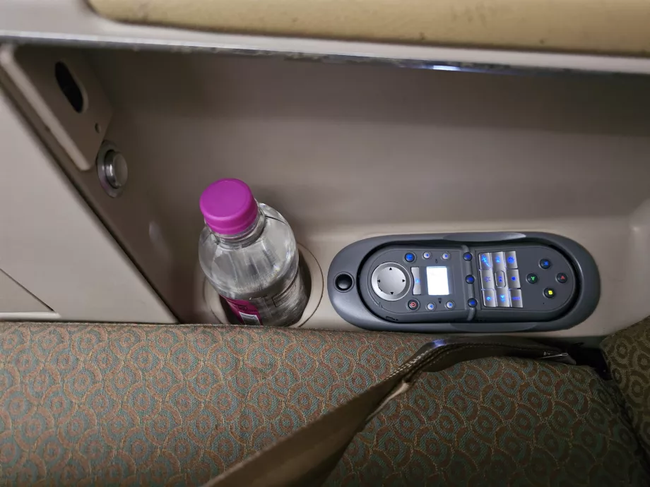 IFE vairuotojas ir vanduo