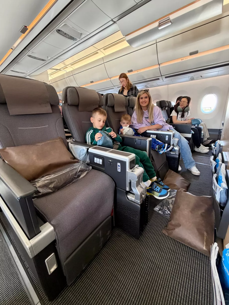 Mūsų šeima pirmoje "Premium Economy" eilėje
