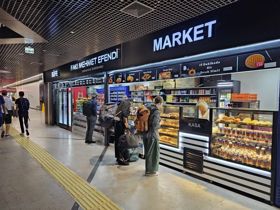 Minimarket netoli metro stoties