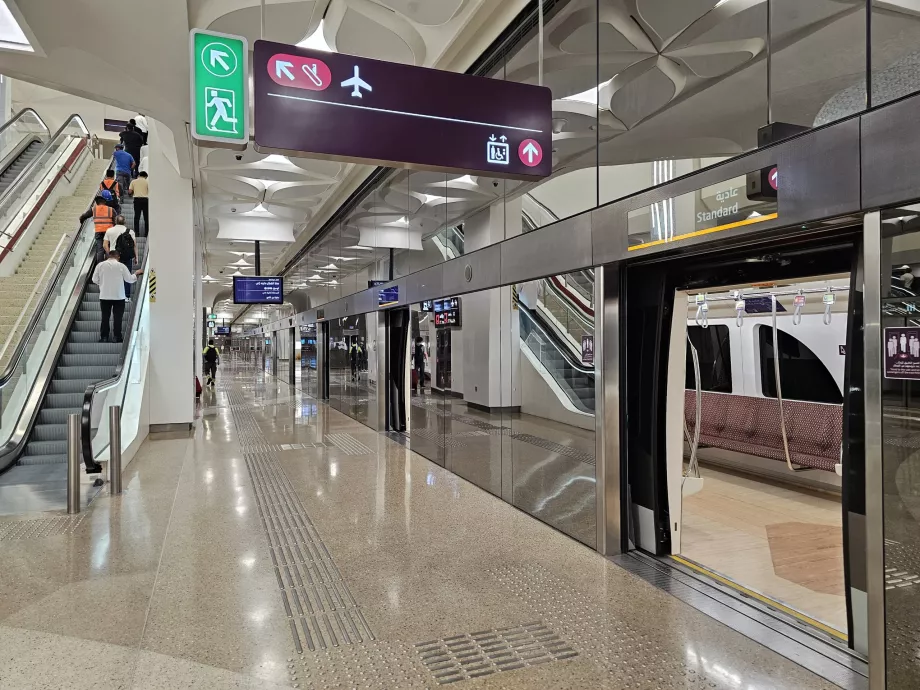 Dohos oro uosto metro stotis