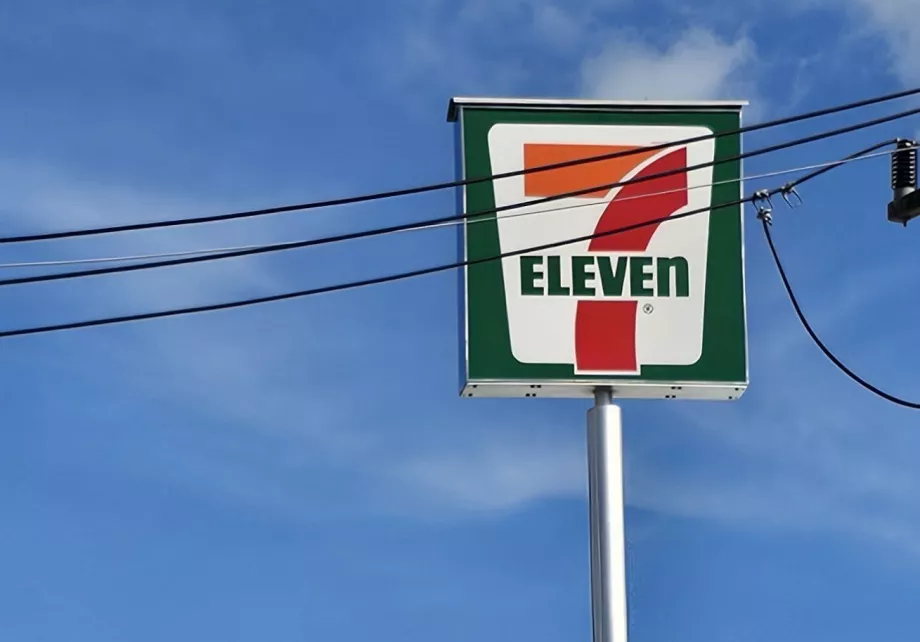 "7-Eleven" ženklai