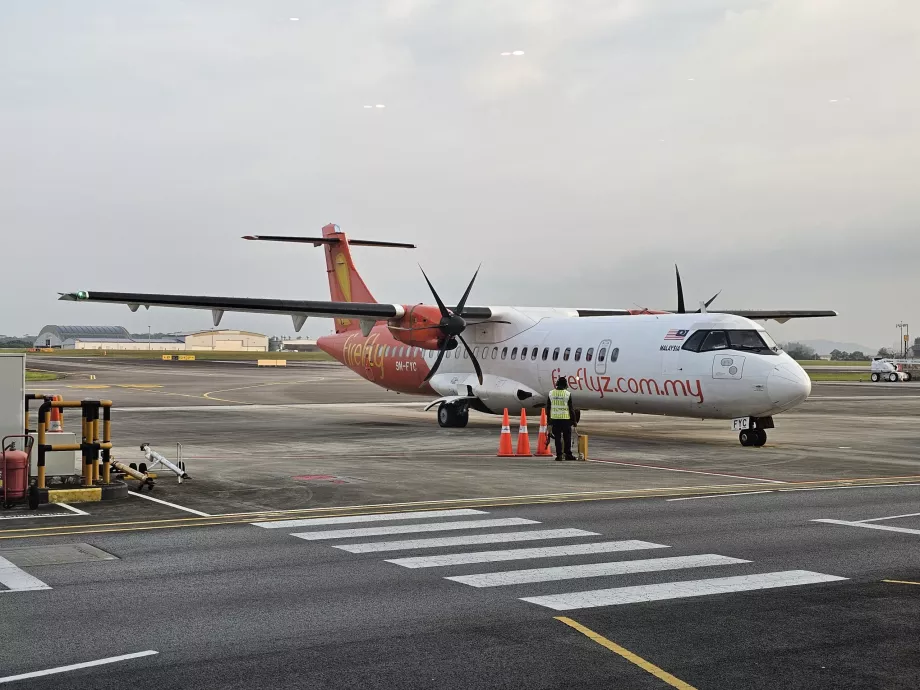 "Firefly", ATR72 Seletaro oro uoste